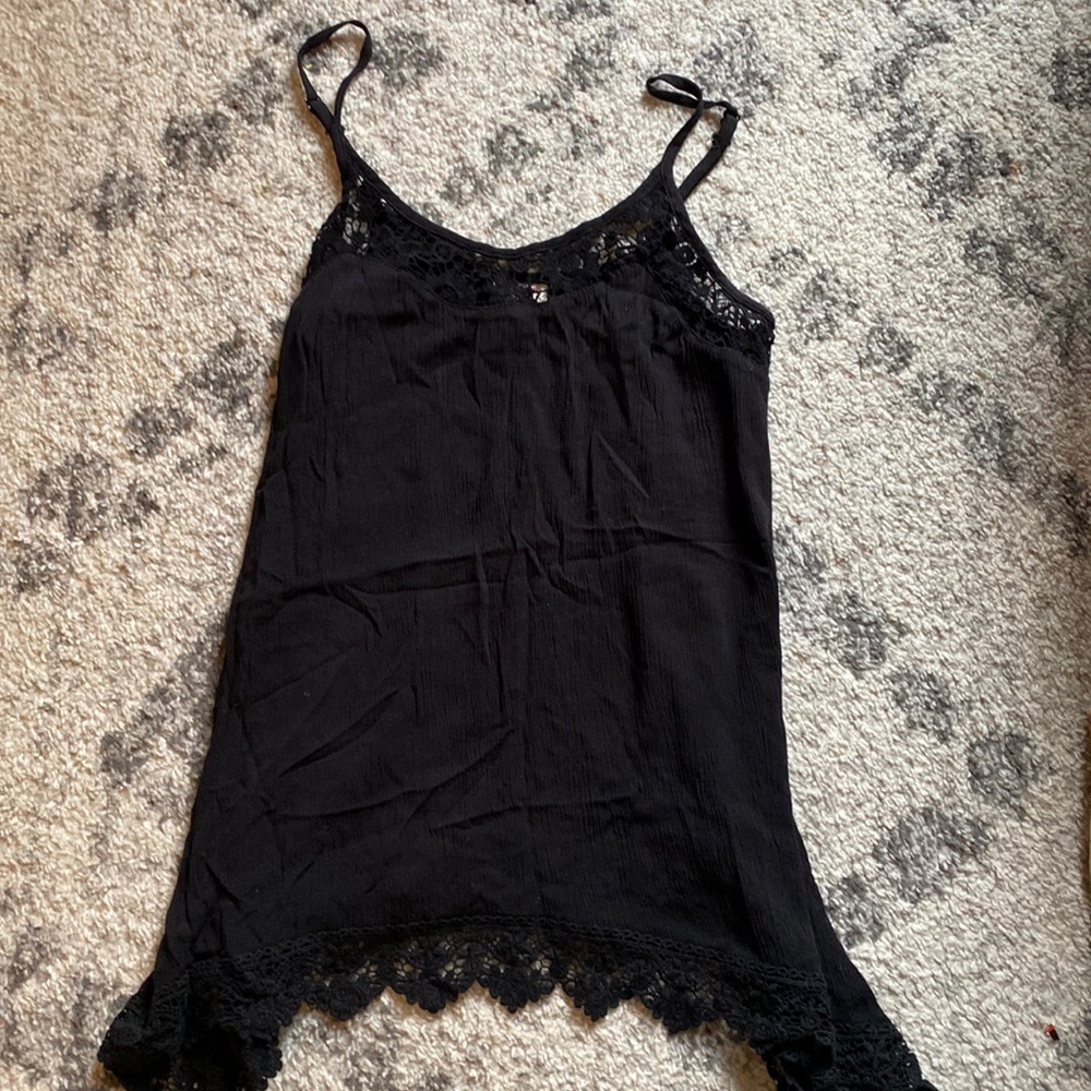 Black flowy sleeveless top